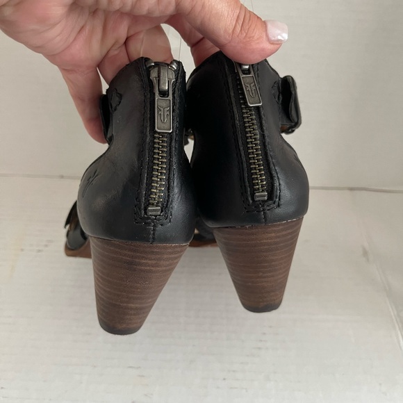 FRYE REINA BELT SANDAL - Picture 14 of 17